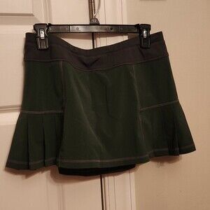 Athleta Gray Ruffle/Pleated Golf/Tennis Athletic Skort Size S